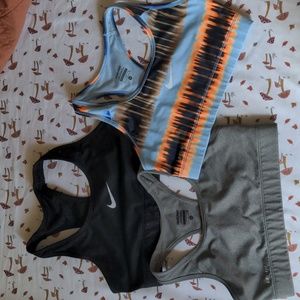 Nike sports bra bundle